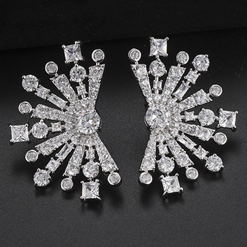 Blooming Earring, made with cubic zirconia, 18K gold plated